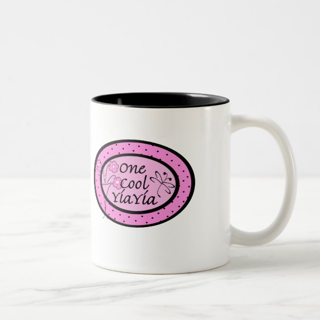 Tasse 2 Couleurs Un Cool Yia Yia (Droit)