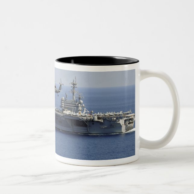 Tasse 2 Couleurs Un hélicoptère Seahawk MH-60S (Droit)