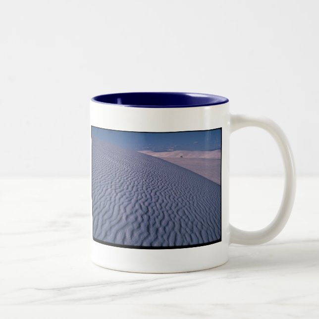 Tasse 2 Couleurs Un voyage de mille milles commence… (Droit)