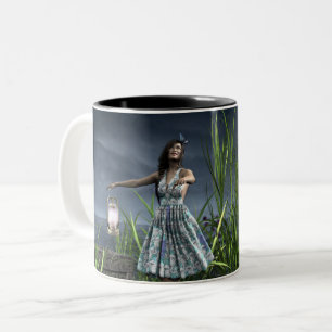 Tasse 2 Couleurs Une femme dansant au bord de la mer