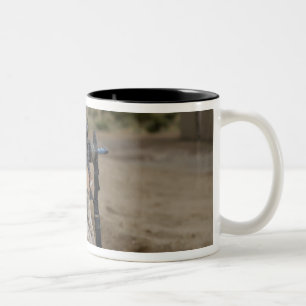 Tasse 2 Couleurs Une infanterie surveillent