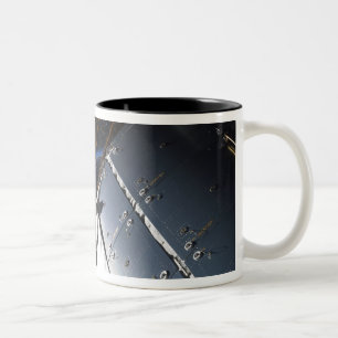 Tasse 2 Couleurs Une partie de la Station spatiale internationale