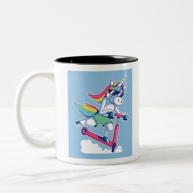 Tasse 2 Couleurs Unicorne sur un scooter (Gauche)