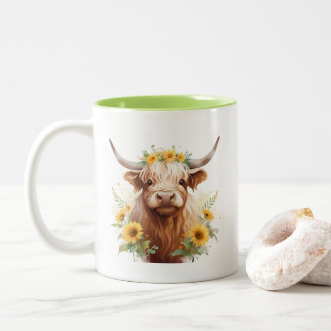 Tasse 2 Couleurs Vache Highland avec Couronne de fleurs de tourneso (Avec donut)