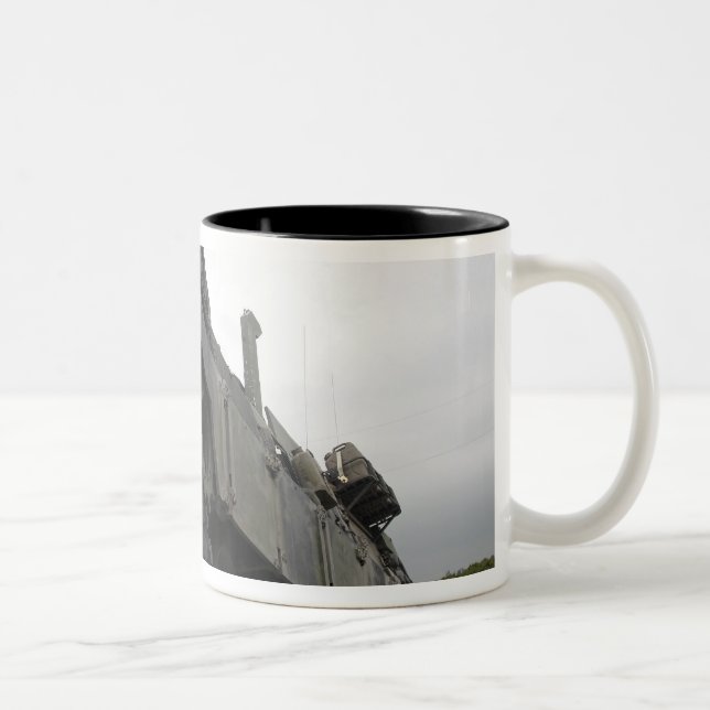 Tasse 2 Couleurs Véhicule de récupération Hercules M88A2 (Droit)
