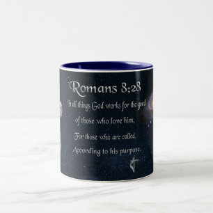 Tasse 2 Couleurs verset biblique chrétien Romains 8:28