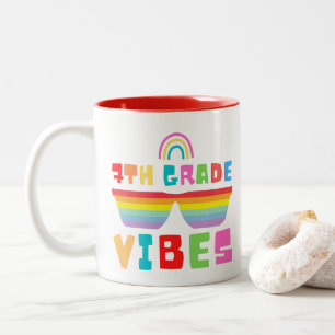 Tasse 2 Couleurs Vibes de 7e année Retour à l'école Enseignant & Él