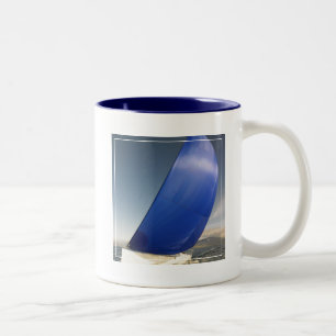 Tasse 2 Couleurs Voilier inclinant en vent