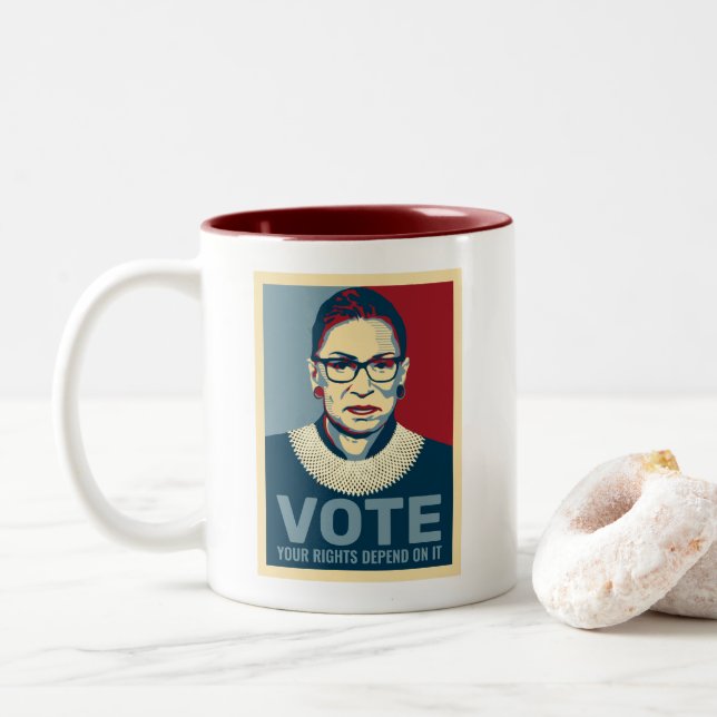 Tasse 2 Couleurs Vote d'art populaire moderne de Ruth Bader Ginsbur (Avec donut)