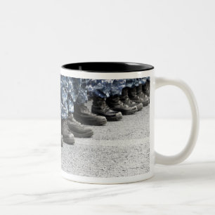 Tasse 2 Couleurs Vue en faible section des marins