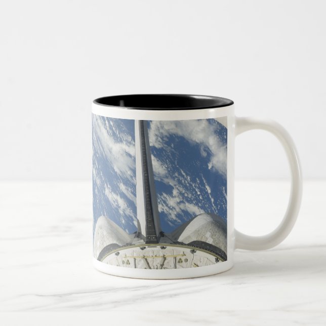 Tasse 2 Couleurs Vue partielle de Space Shuttle Endeavor (Droit)
