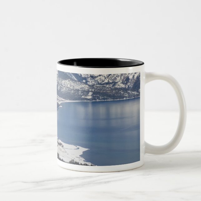Tasse 2 Couleurs Vue Pittoresque du lac Tahoe, États-Unis (Droit)