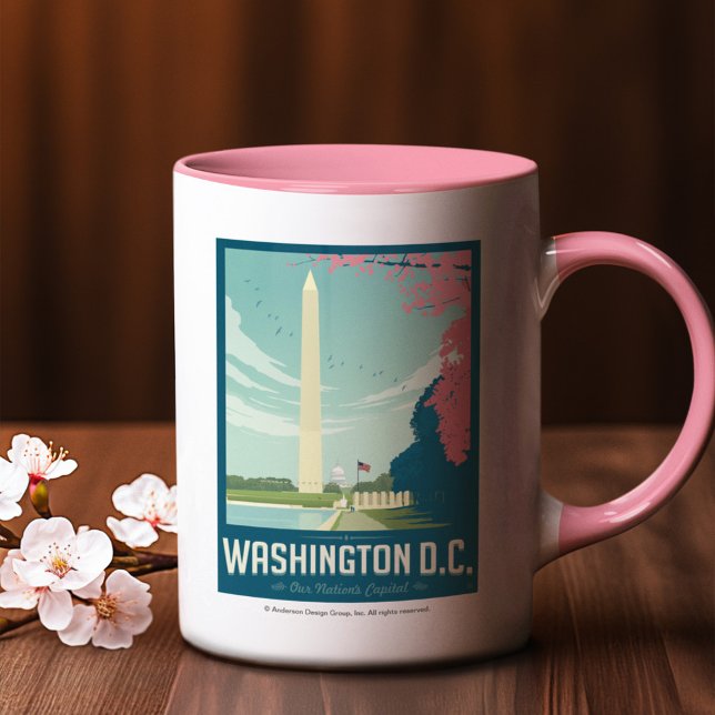 Tasse 2 Couleurs Washington, D.C. - La capitale de notre nation (Mug on table)