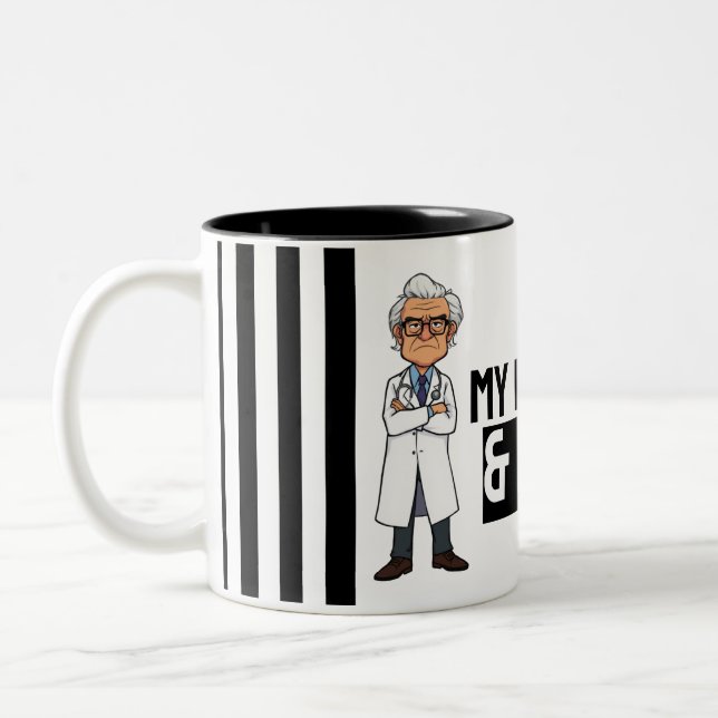 Tasse 2 Couleurs White Prison Stripe cartoon grumpy senior doctor (Gauche)