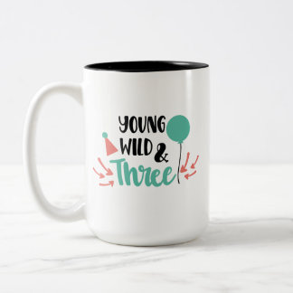 Tasse 2 Couleurs Young, Wild & Three – Cute 3rd Birthday Design