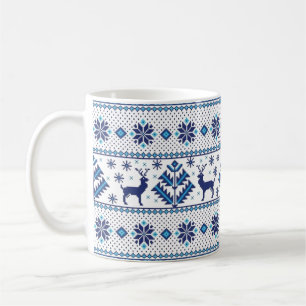 Tasse à café à motif d'ornement folklorique