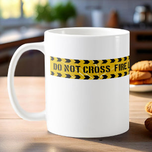 Tasse à café avec bandes jaunes et texte 'Ligne de