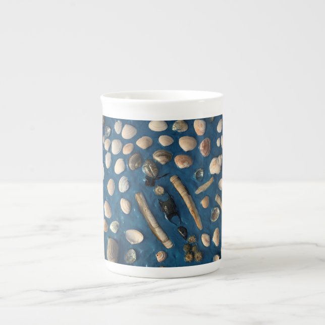 Tasse à café avec coquille un motif organisé (Devant)