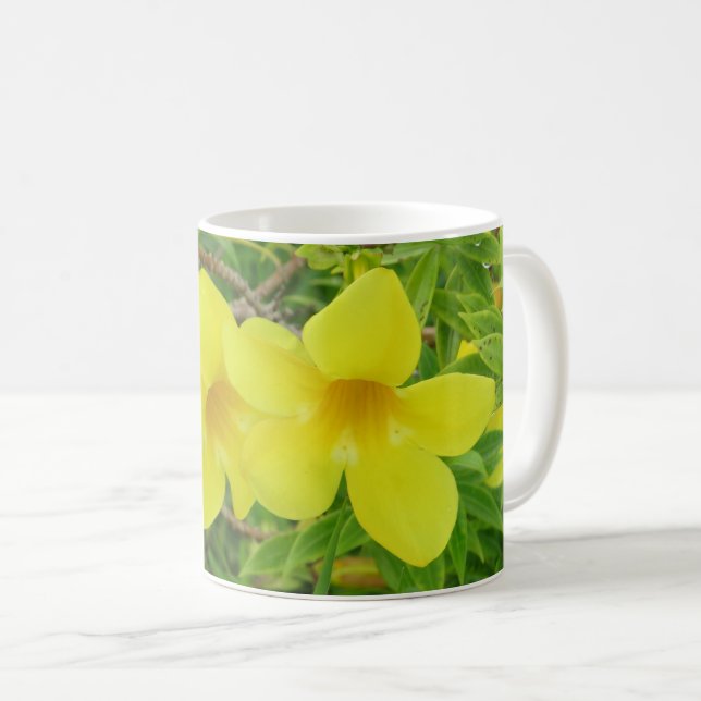 Tasse à café avec des fleurs jaunes (Devant droit)