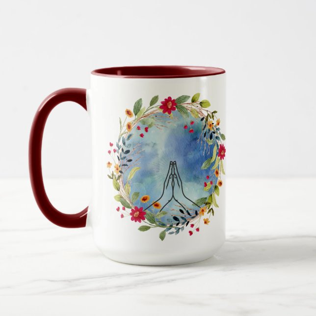 Tasse à café avec mains priantes féminines (Gauche)