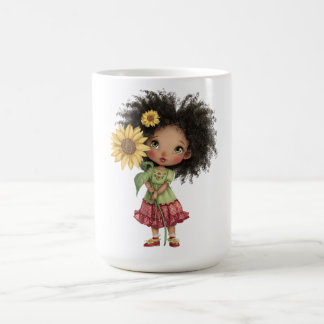 Tasse à café avec petite fille tenant un tournesol