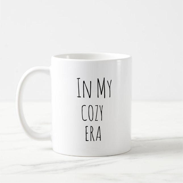 Tasse à café blanche drôle de mon ère cosy (Gauche)