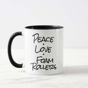 Tasse à café en mousse de rouleaux d'amour paisibl
