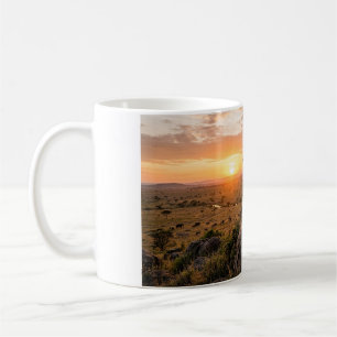 Tasse à café Lion mâle fier debout sur un rocher