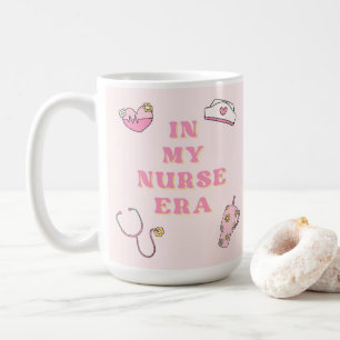 Tasse à café rose de mon époque d'infirmière