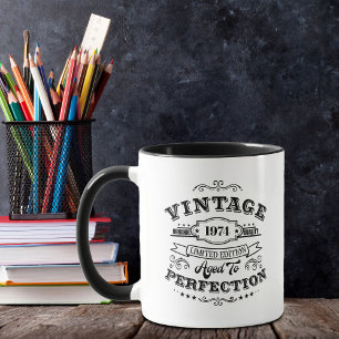 Tasse à café vintage vieillie à la perfection