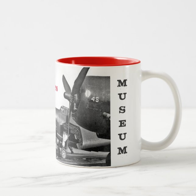 Tasse à deux tons de vengeurs (Droit)