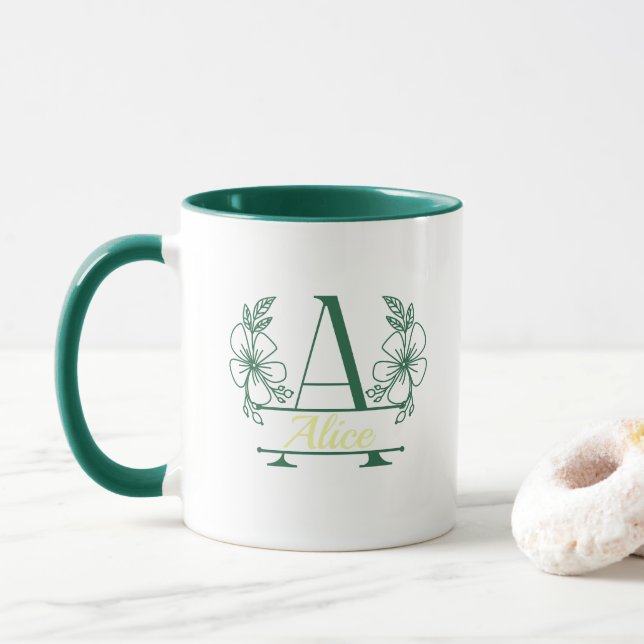 Tasse à monogramme floral initial personnalisé (Avec donut)
