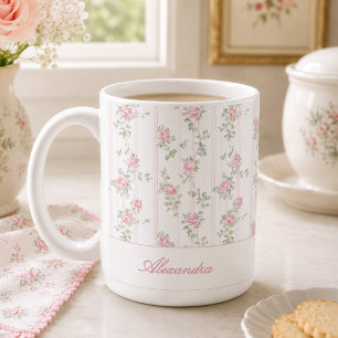 Tasse à monogramme floral rose personnalisée