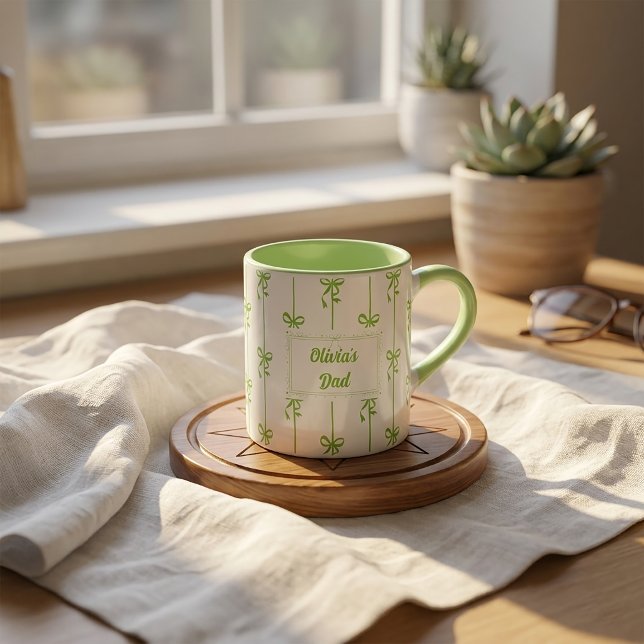 Tasse à rayures à nœud papillon avec nom personnal (Créateur téléchargé)