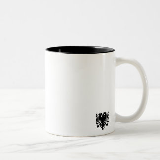 Tasse albanaise simple