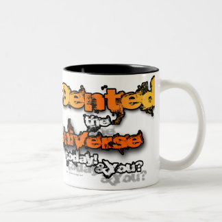 Tasse audacieuse d'univers de bosselure