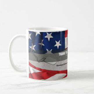 Tasse avec bannière de podcast TYFYS