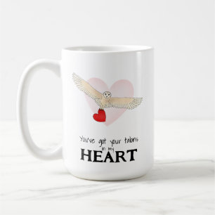 Tasse avec chouette qui a ses serres dans mon cœur
