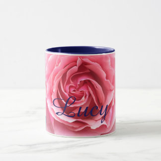 Tasse avec le rose de rose avec l'équilibre bleu