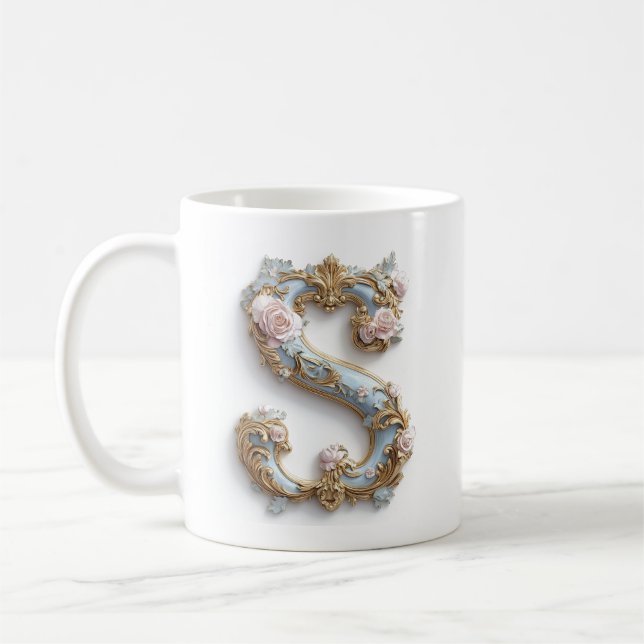 Tasse avec lettre 'S' baroque pour une princesse d (Gauche)