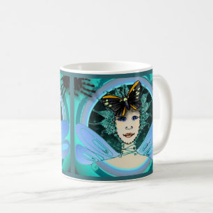 Tasse avec une fée élégante qui utilise un