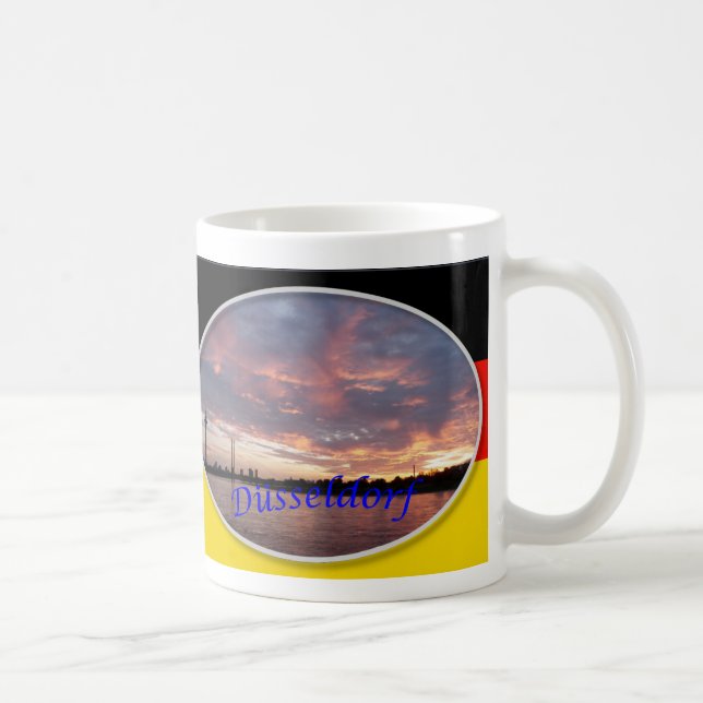 Tasse bilatérale de coucher du soleil de (Droite)
