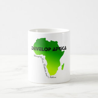 tasse blanche classique avec le contour de