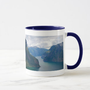 Tasse bleue de rêve de fjord