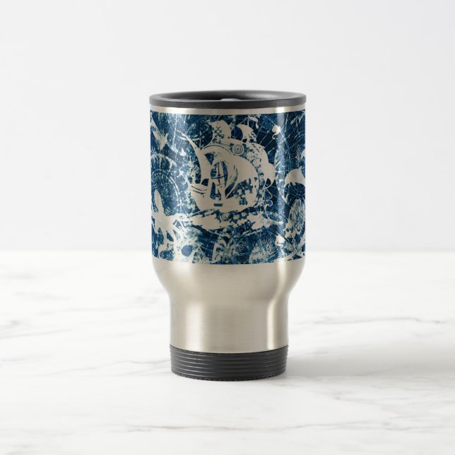Tasse bleue de voyage d'arrière - plan de pirates (Centre)