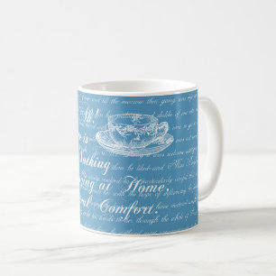 Tasse bleue et blanche des textes à la maison de