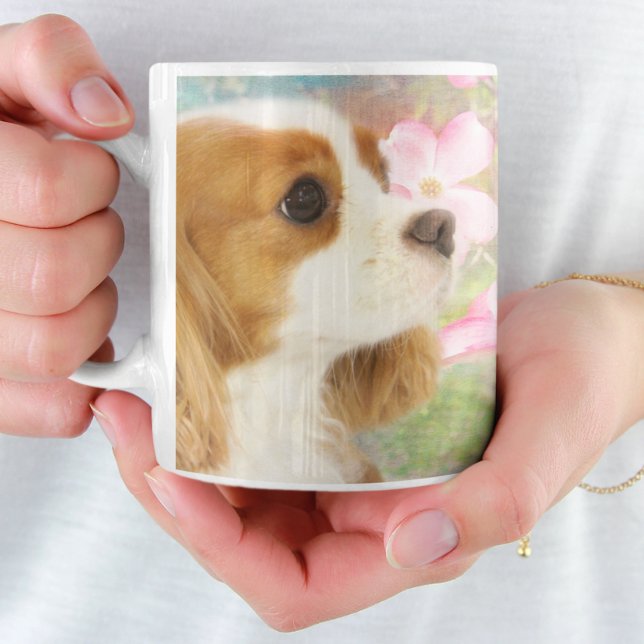 Tasse Cavalier King Charles Spaniel Fleurs de Prin (Blooming joy in every sip! Embrace spring with this adorable mug.)