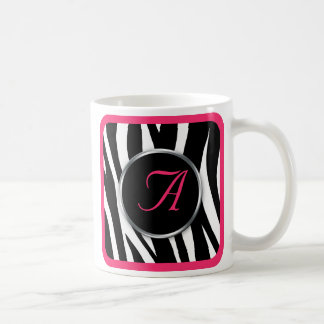 Tasse chic de monogramme de rose de baie