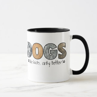 Tasse colorée de chiens