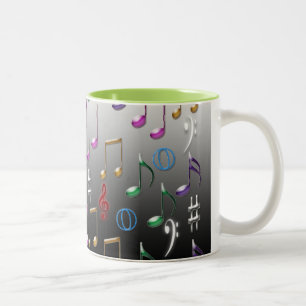 Tasse colorée de notes musicales